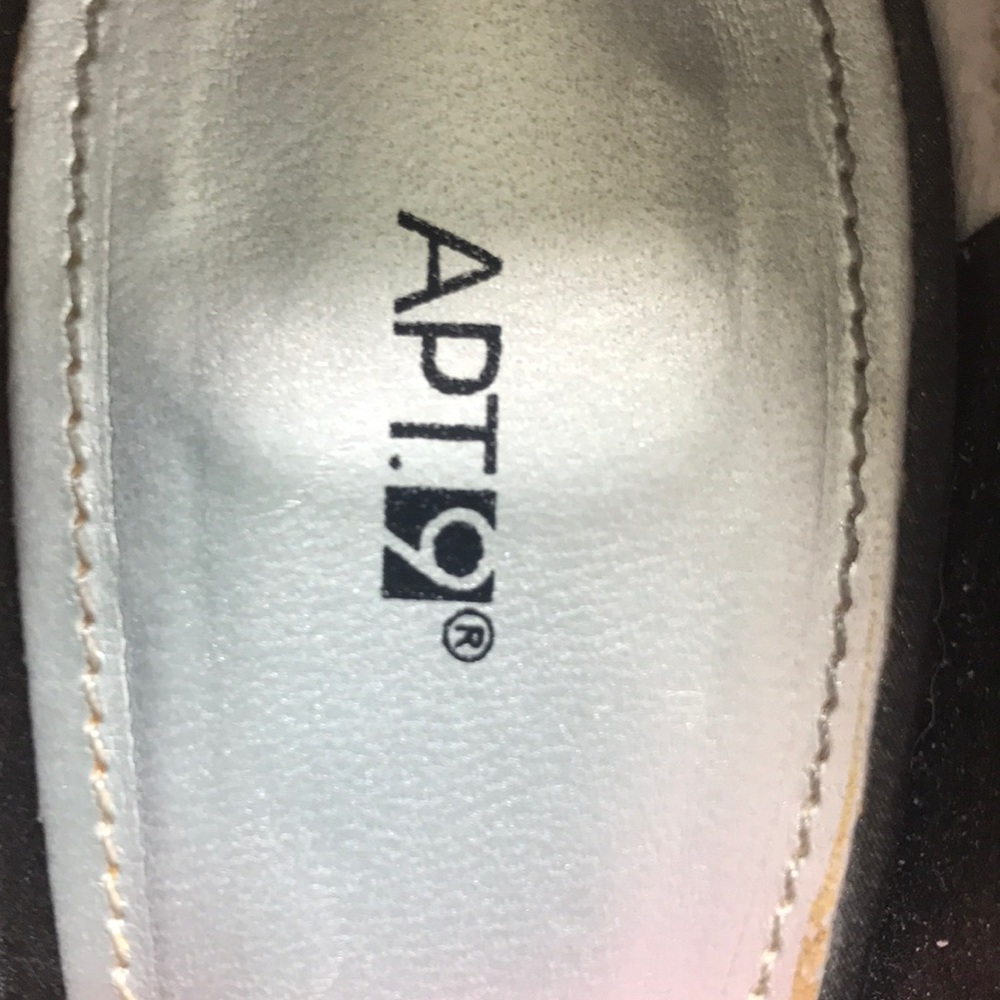 Apt. 9 Black peep toe heels with bow size 6.5 - Picture 2 of 6